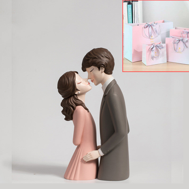 Young Girl Heart Sculptures, Couple Statue, Miniatures